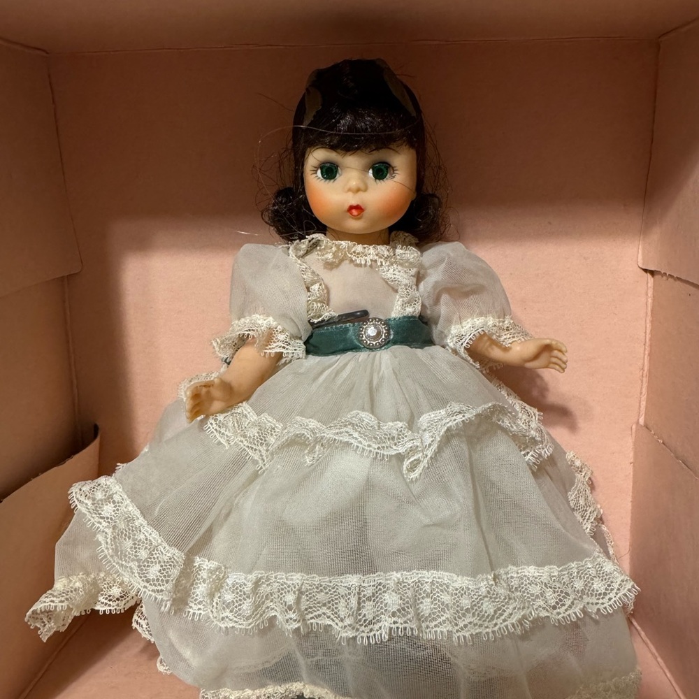 Madame Alexander Scarlett 8” Doll in Original Box